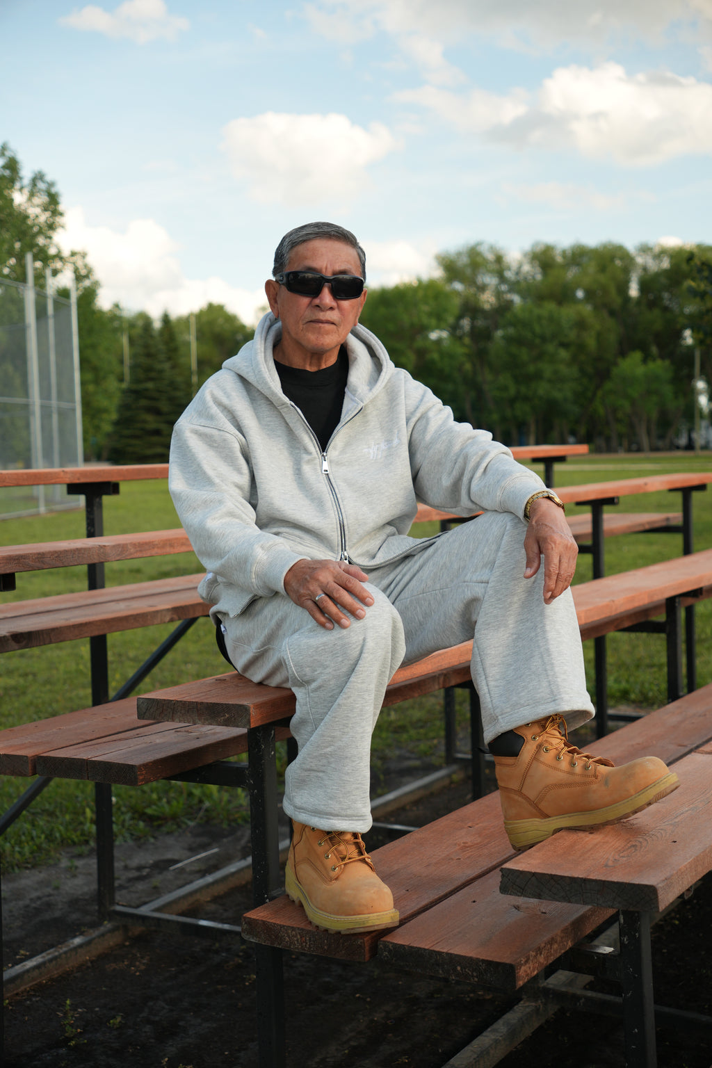 SIGNATURE SWEATPANTS